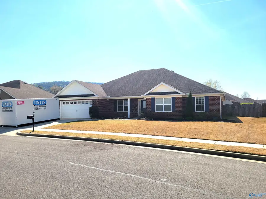2756 Slate Drive, Huntsville, AL 35803 - #2