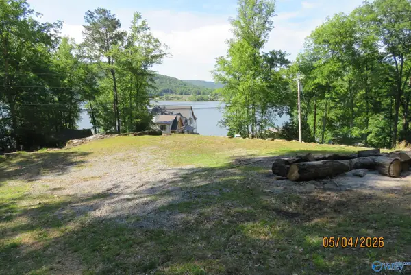 747 Snug Harbor Road, Grant, AL 35747