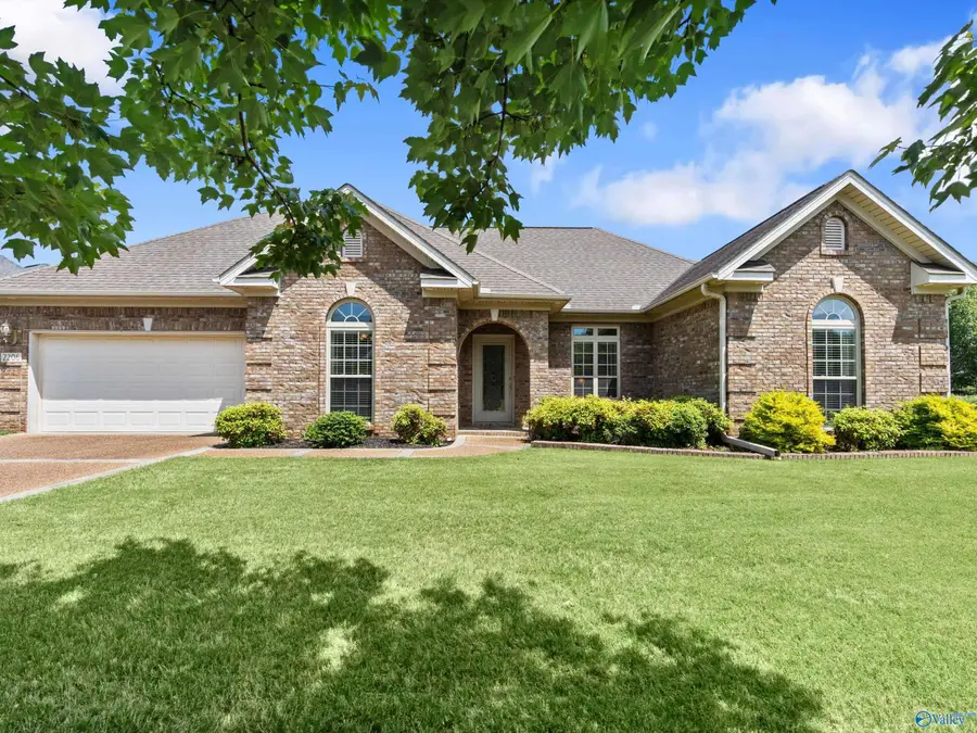 2206 Rockingham Lane Sw, Decatur, AL 35603 - #2