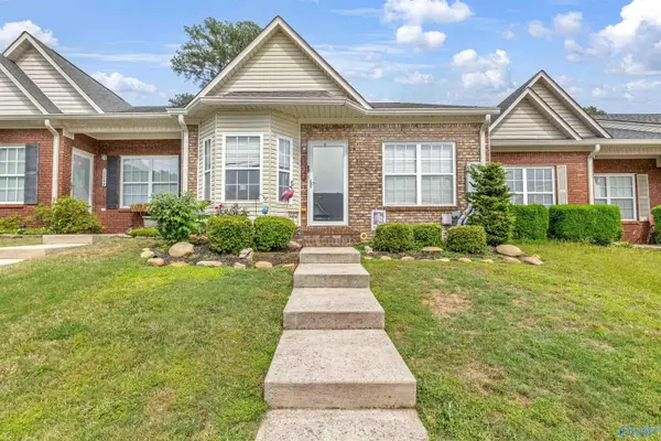 1222 Autumn Lane Sw, Hartselle, AL 35640