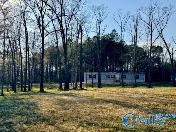 301 Farris Road, Eldridge, AL 35554