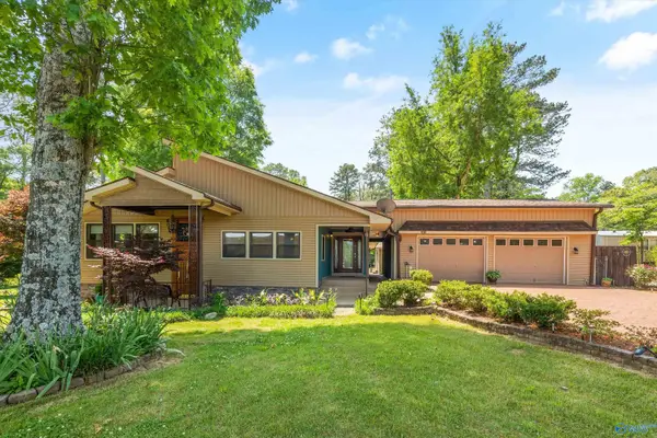 3684 Scottsboro Hwy, Guntersville, AL 35976
