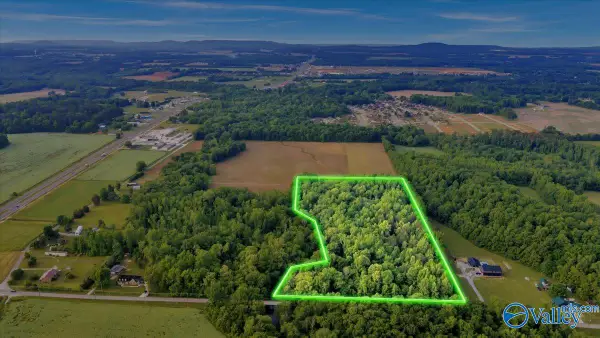 17 Elkwood Section Road, Hazel Green, AL 35750