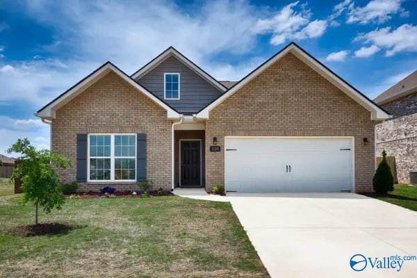 220 Irish Hill Drive, Meridianville, AL 35759