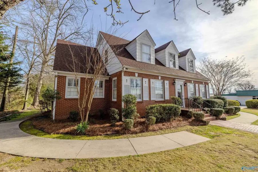 260 Bexar Avenue, Hamilton, AL 35570 - #3