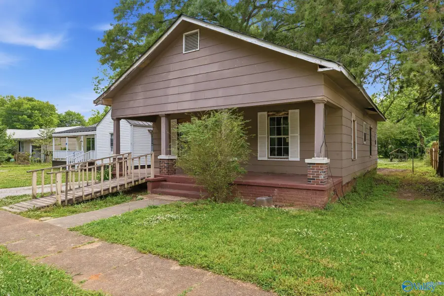 217 8th Avenue Sw, Decatur, AL 35601 - #2