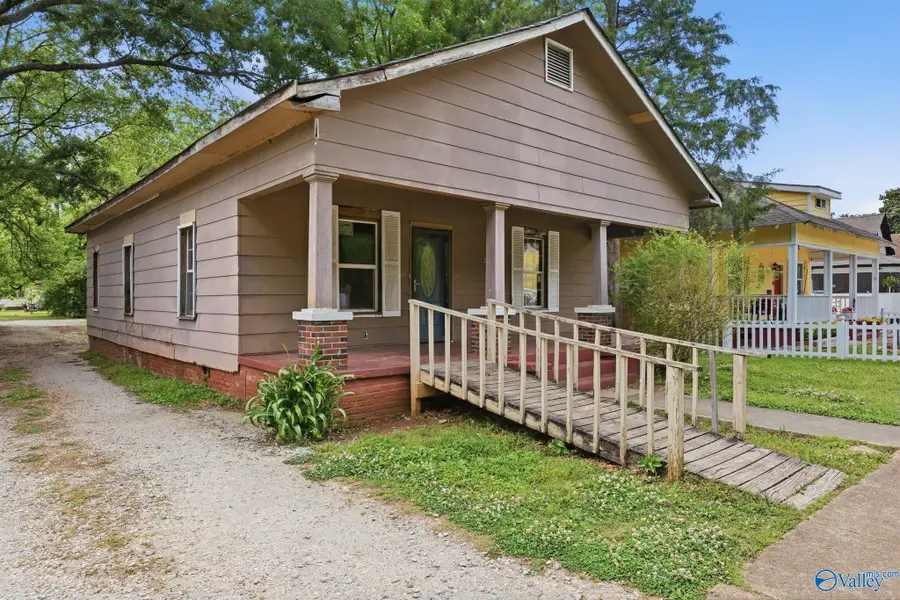 217 8th Avenue Sw, Decatur, AL 35601 - #3