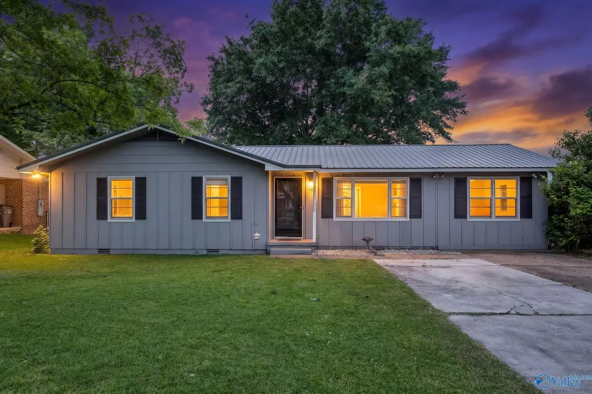 423 Clearview Street Sw, Decatur, AL 35601 - #1