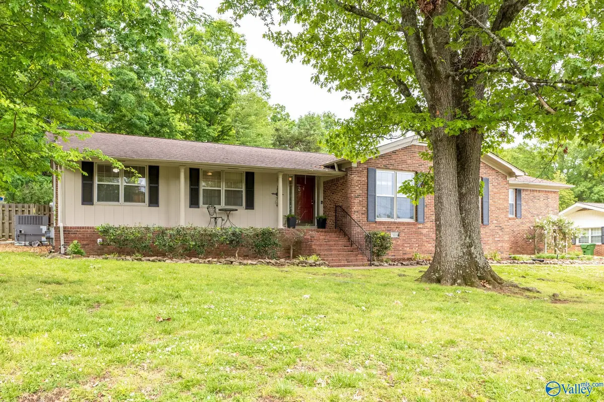 8130 Hillside Lane, Huntsville, AL 35802 - #1