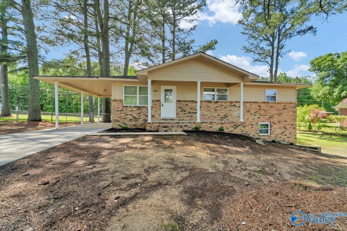 2041 Dialsdale Dr Sw, Cullman, AL 35055 - #1