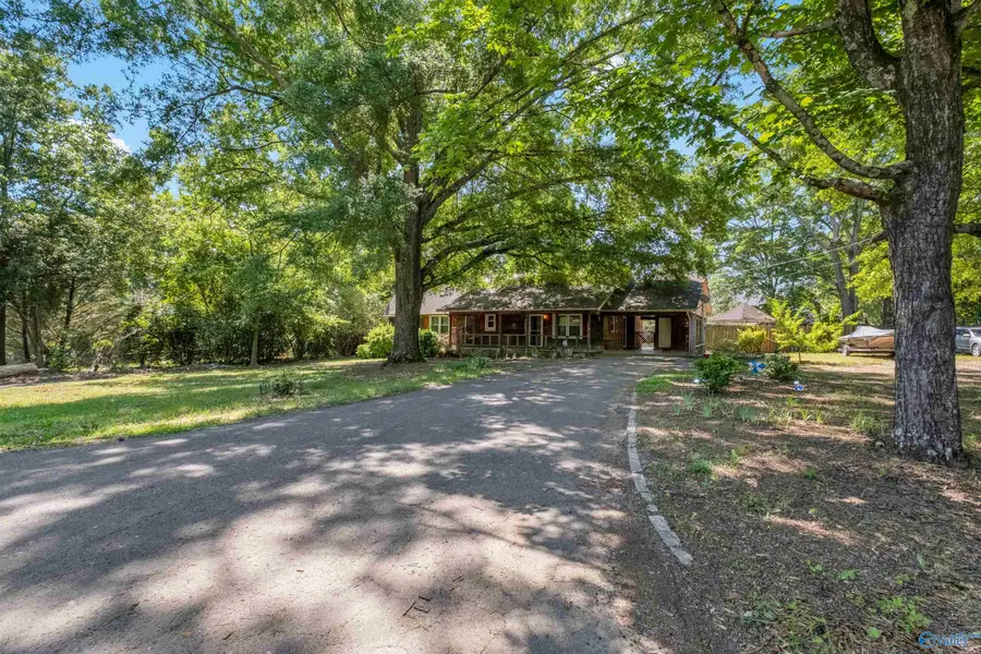 514 Childress Drive, Scottsboro, AL 35769 - #2