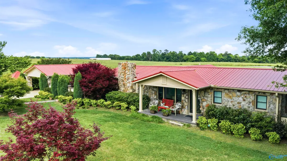 1732 County Road 215, Rainsville, AL 35986 - #1