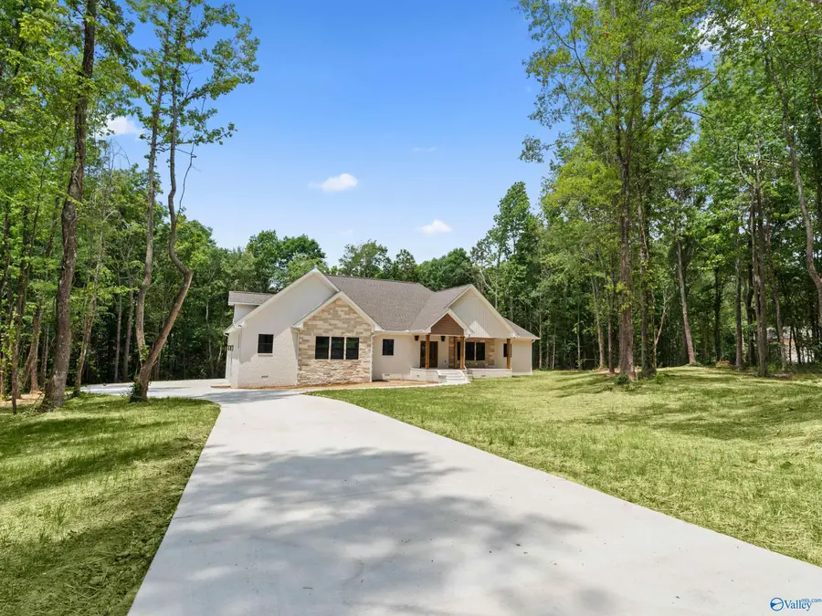 602 SE 4th Street Se, Arab, AL 35016 - #2
