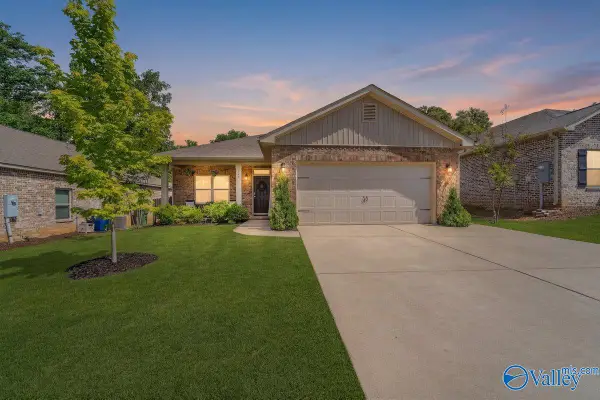 169 Heritage Brook Drive Nw, Madison, AL 35757