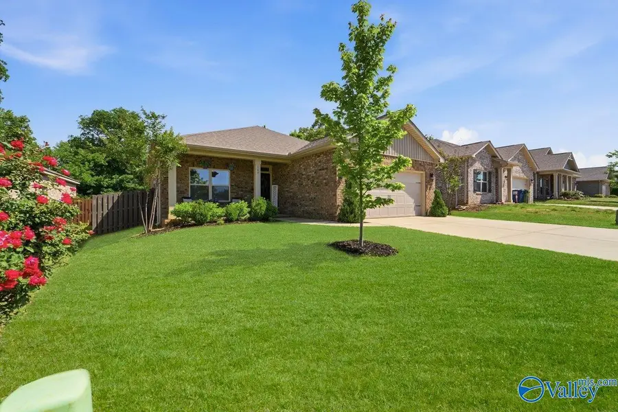 169 Heritage Brook Drive Nw, Madison, AL 35757 - #2