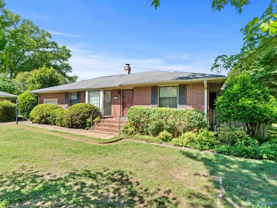 1100 W Cleermont Circle, Huntsville, AL 35801 - #2
