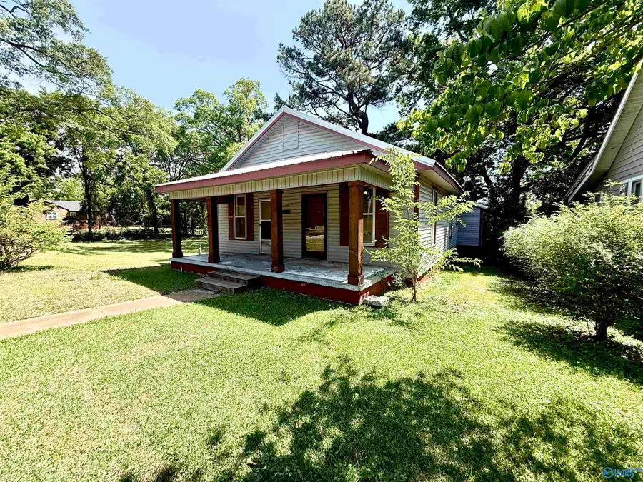 210 4th Avenue Nw, Decatur, AL 35601 - #3