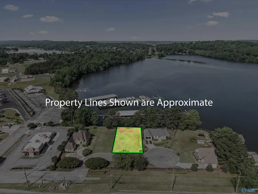 109 Riveria Drive, Guntersville, AL 35976 - #2