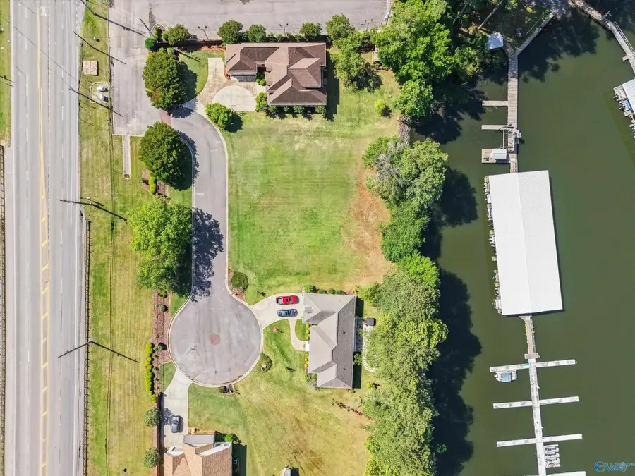 109 Riveria Drive, Guntersville, AL 35976 - #3