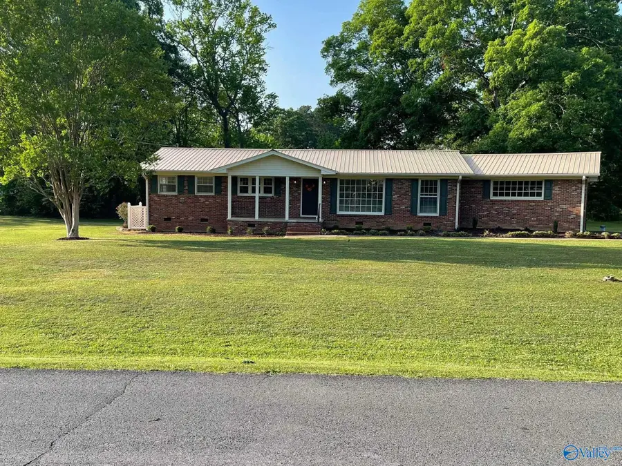 303 Van Buren Street, Scottsboro, AL 35768 - #3