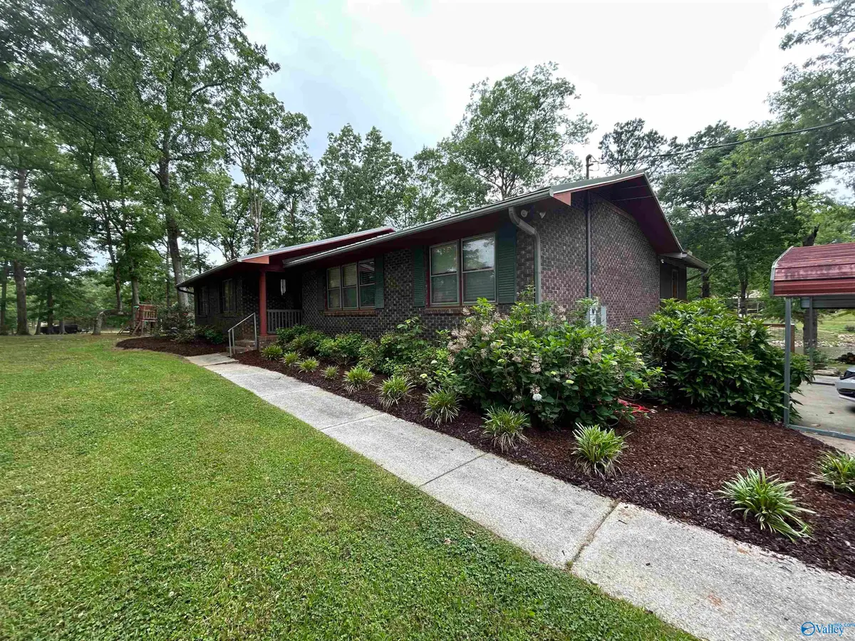 210 Aqua Vista Drive East, Gadsden, AL 35901 - #1