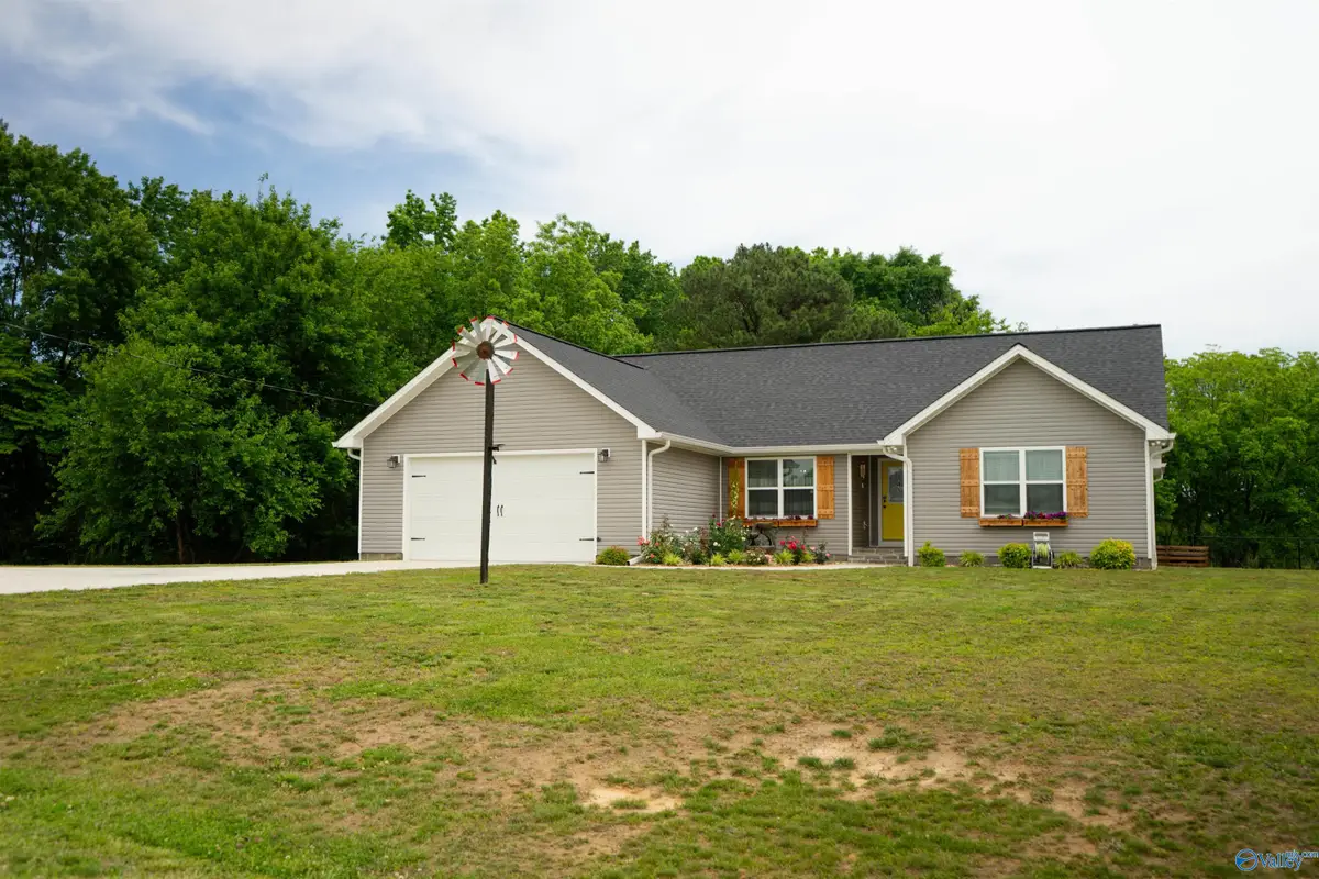 208 Ky Creed Lane, Rainsville, AL 35986 - #1