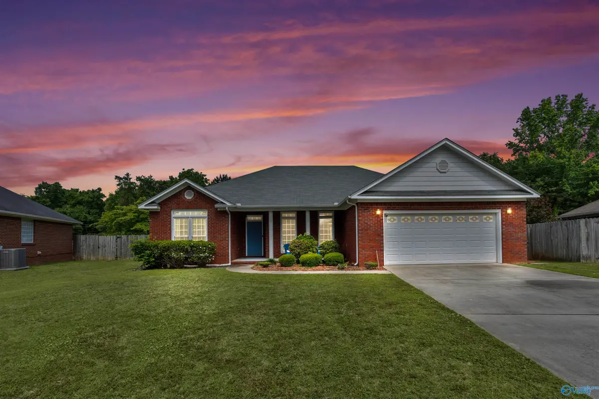 3703 Choctaw Drive Se, Decatur, AL 35603 - #1