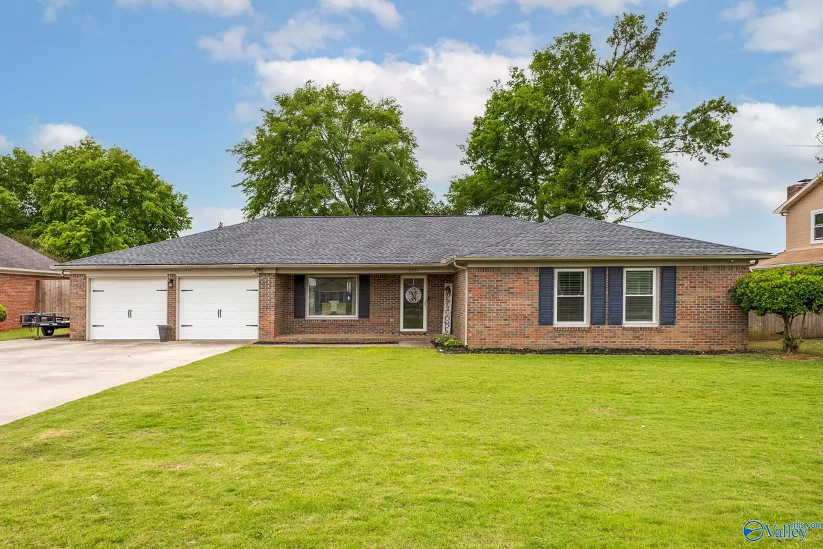 2205 Victoria Drive Sw, Decatur, AL 35603 - #1