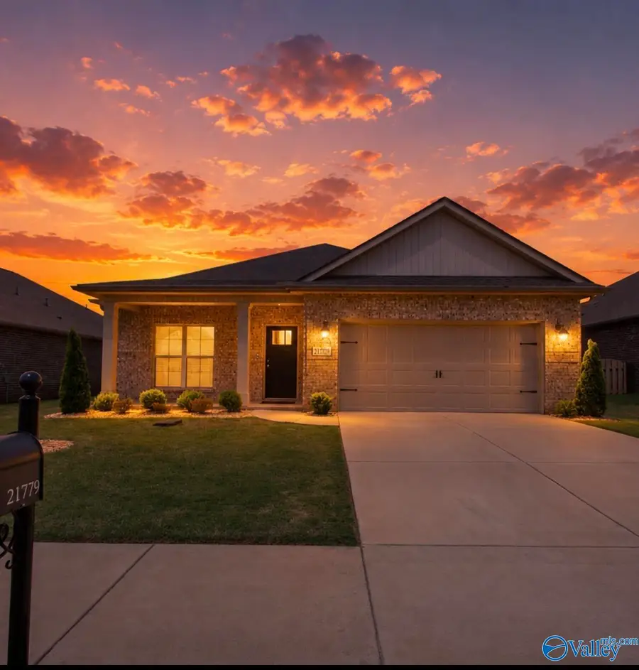 21779 Natures Cove Drive, Athens, AL 35613 - #2
