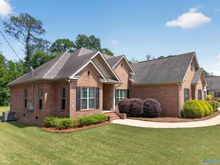 55 Cottonwood Drive, Gadsden, AL 35901 - #2