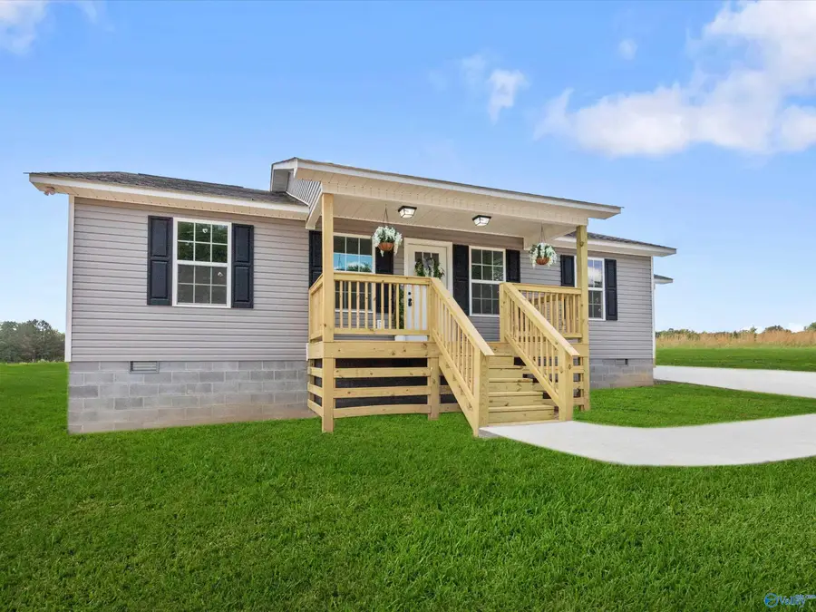 408 Cochran Avenue, Albertville, AL 35951 - #2