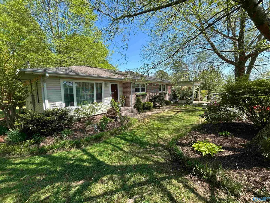 405 Mountain Drive, Gadsden, AL 35904 - #2