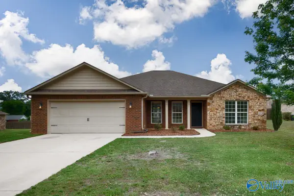 119 Somer Creek Lane, Huntsville, AL 35811