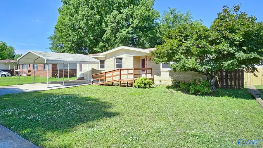 3208 Fairacres Road Sw, Huntsville, AL 35805 - #2