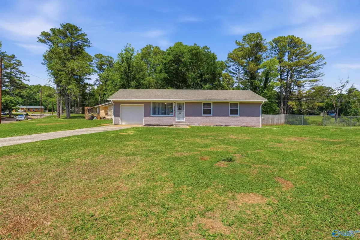3400 Freda Lane Nw, Huntsville, AL 35810 - #1