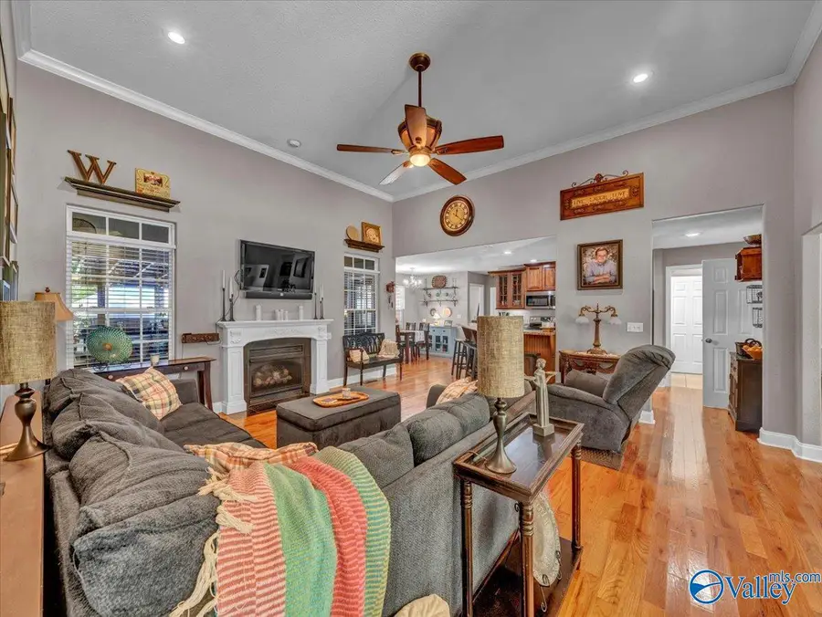2245 Pond Circle, Guntersville, AL 35976 - #3