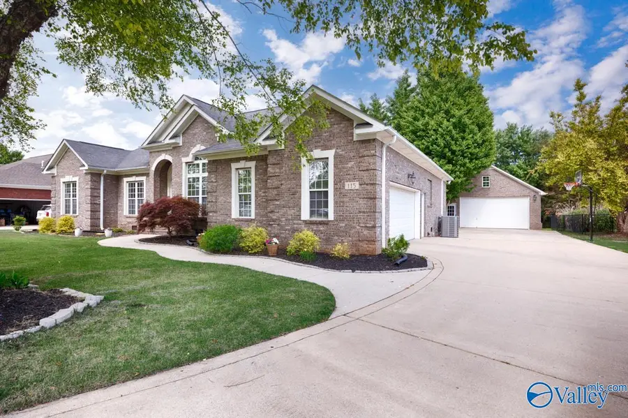 115 Spearpoint Lane, Meridianville, AL 35759 - #2