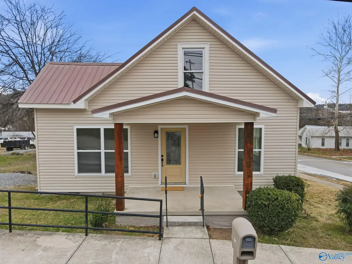 301 Bellview Avenue N, Fayetteville, TN 37334 - #1