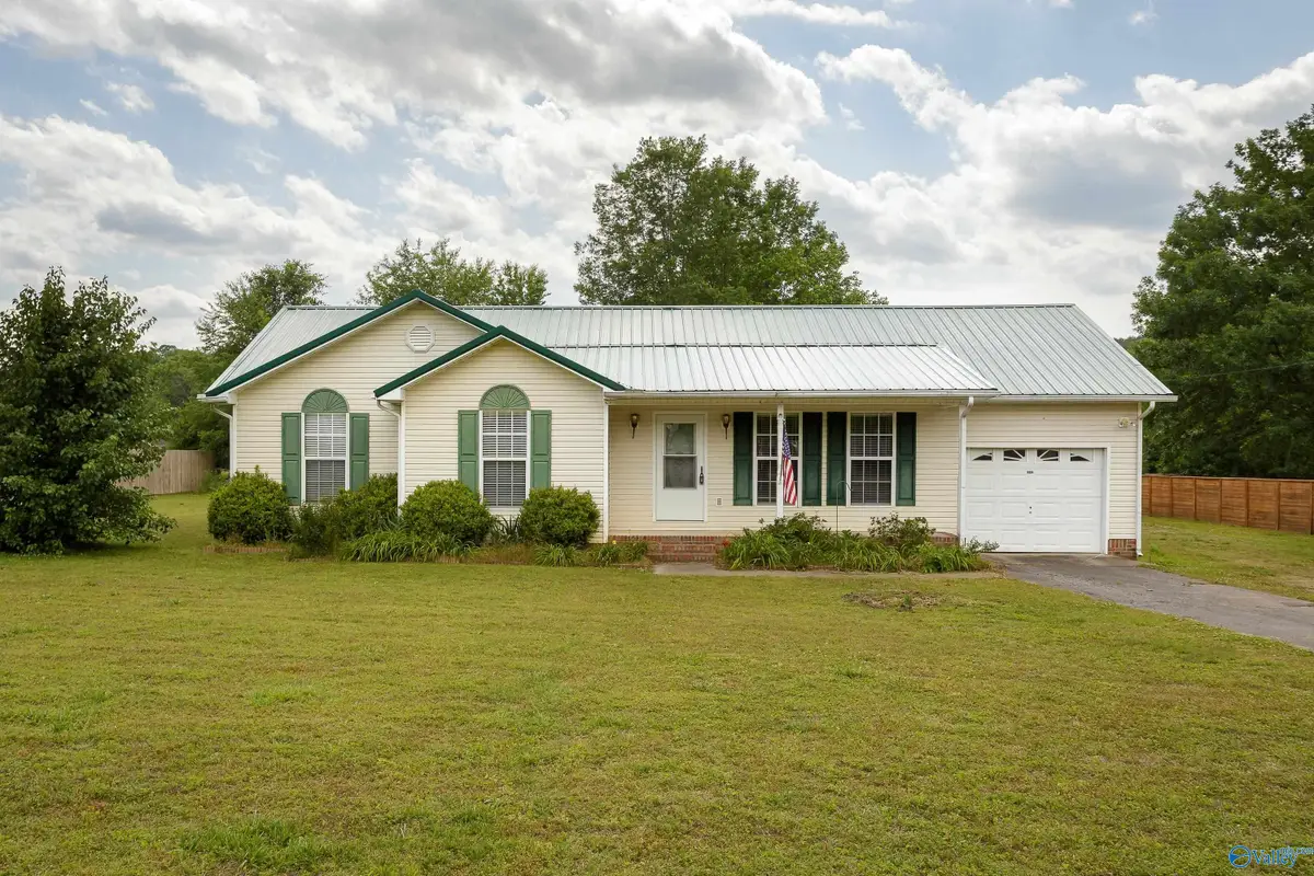 102 Shoals Paradise Drive, Florence, AL 35634 - #1