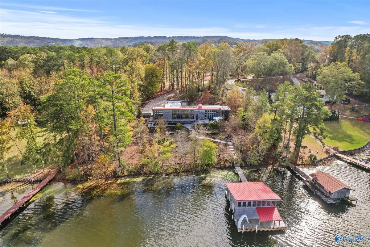3156 Lakeshore Drive, Scottsboro, AL 35769 - #1