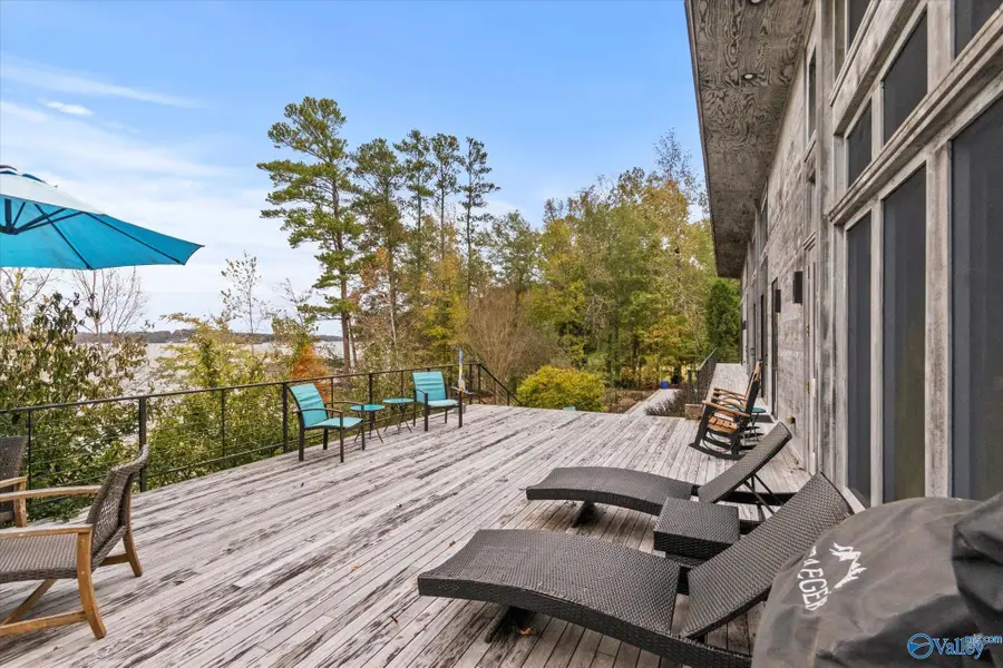 3156 Lakeshore Drive, Scottsboro, AL 35769 - #2
