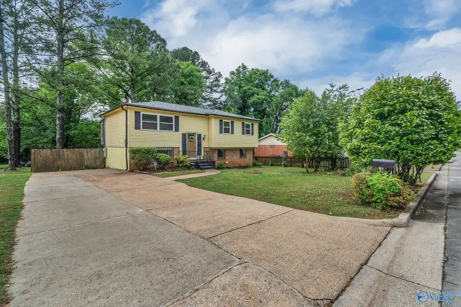 2723 Monticello Drive Nw, Huntsville, AL 35810 - #2