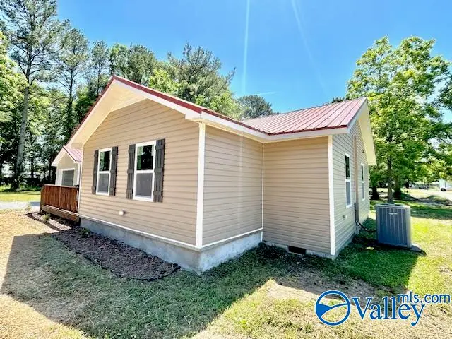 142 Whitt Street, New Hope, AL 35760 - #3