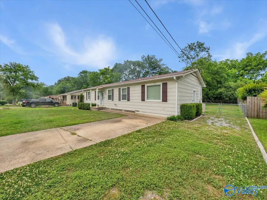 518 Dean Street, Scottsboro, AL 35768 - #3