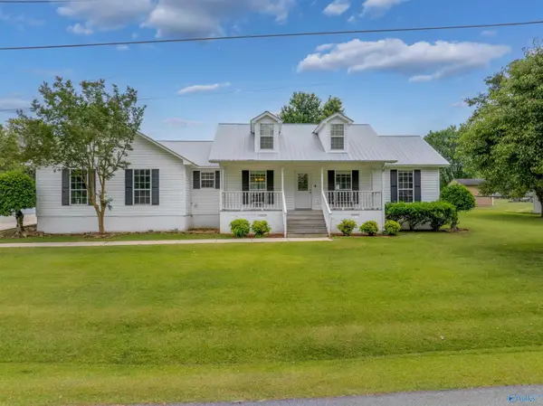 917 Leyland Drive, Albertville, AL 35950