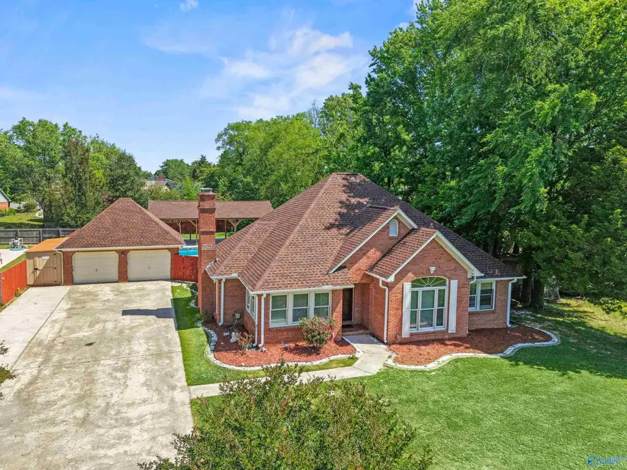 2304 Duncansby Drive Sw, Decatur, AL 35603 - #2