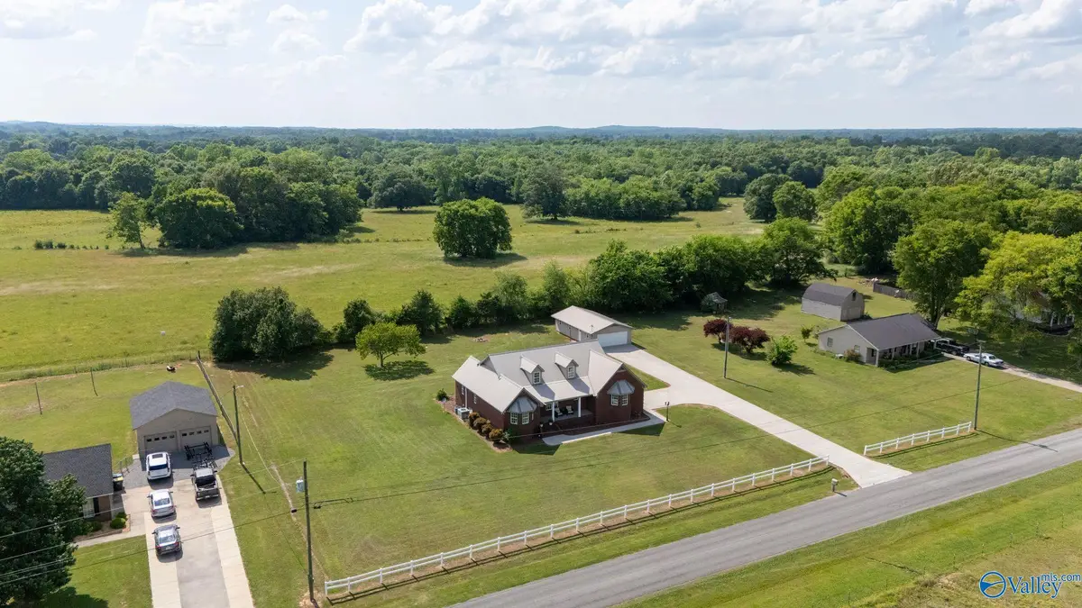106 Stephenson Road, Hartselle, AL 35640 - #1