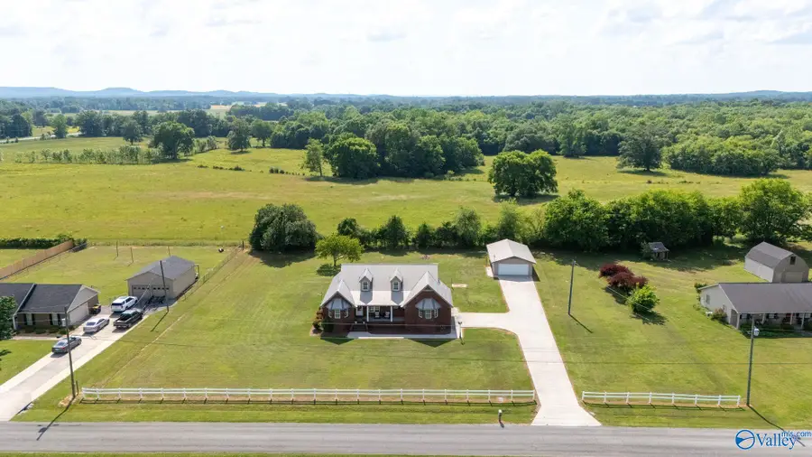106 Stephenson Road, Hartselle, AL 35640 - #3
