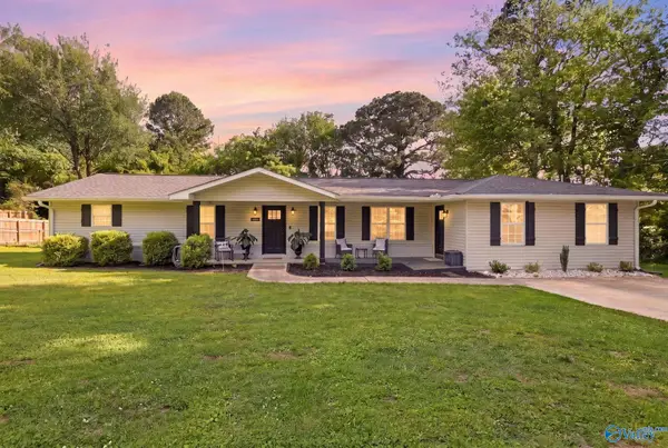 4515 Mountain Crest Drive, Guntersville, AL 35976