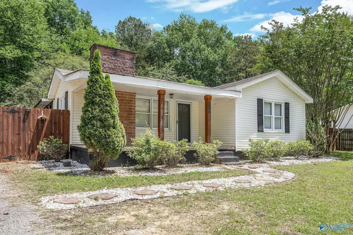 236 Hampton Road Nw, Hartselle, AL 35640 - #1